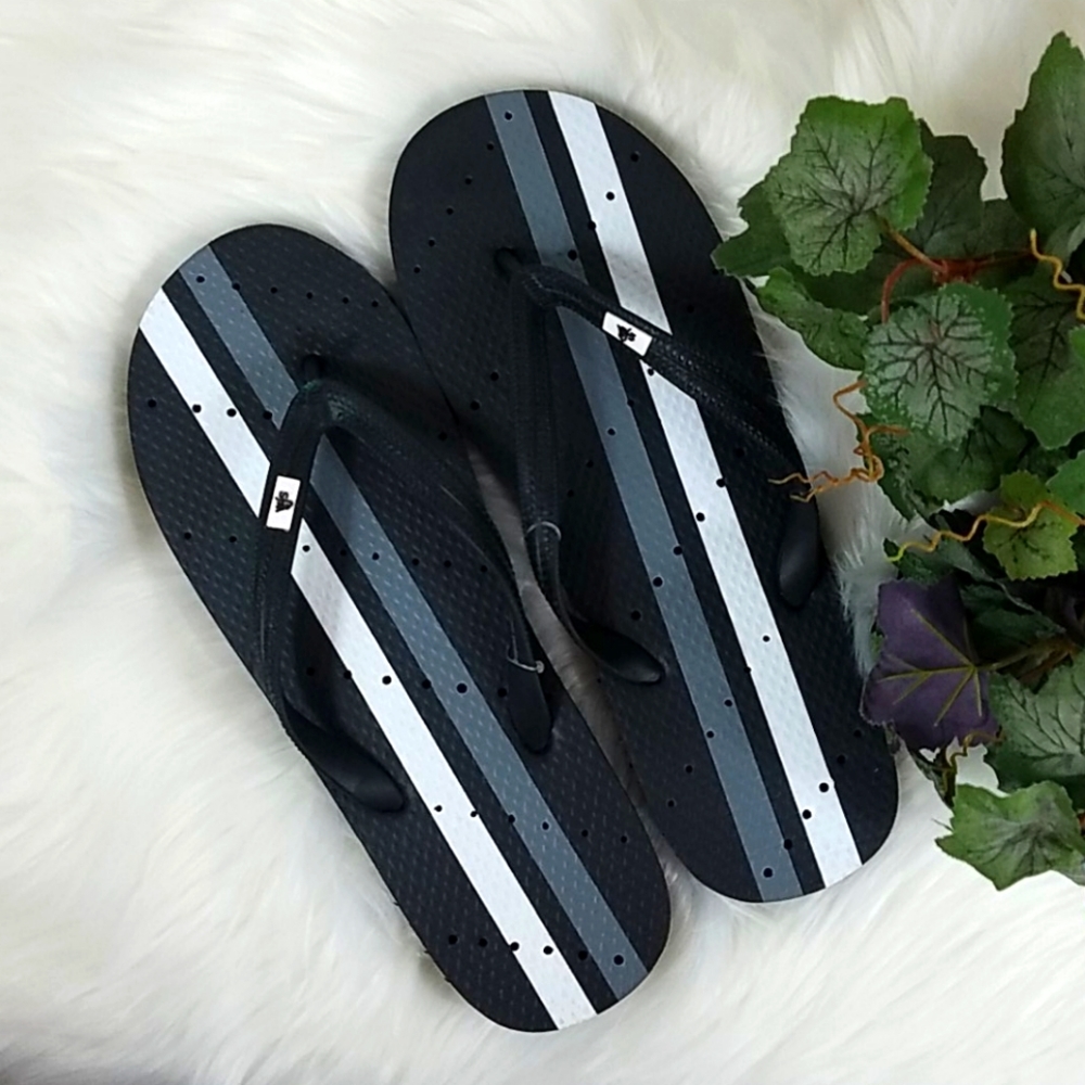NWOT, WFS, blk, wht. Gray, flipflops, Sz11/12 - Picture 2 of 5